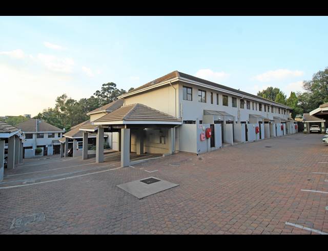 3 BEDROOM TOWNHOUSE FOR SALE IN BEDFORD GARDENS
